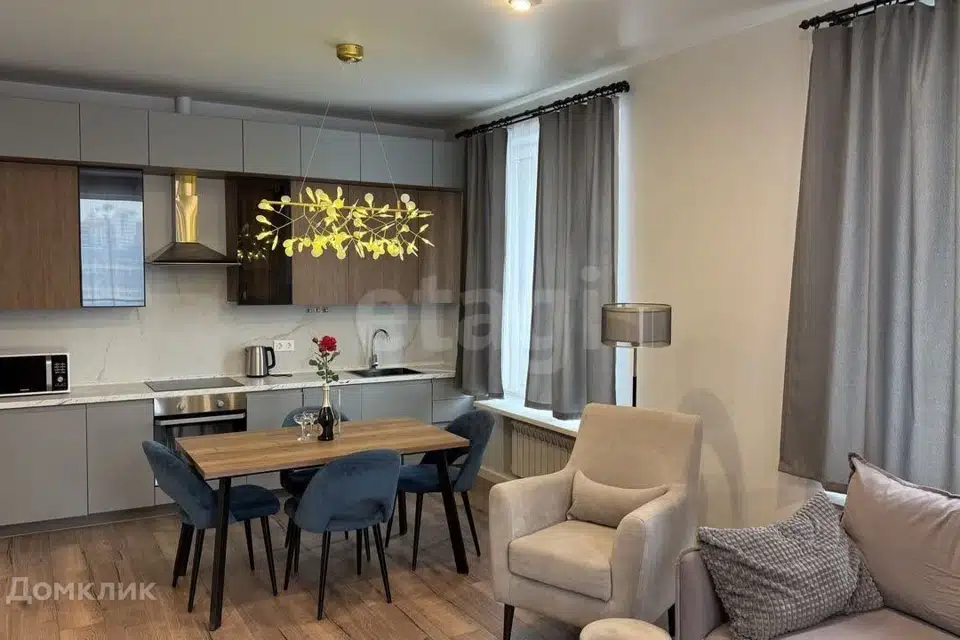 Продаётся 2-комнатная квартира, 67.7 м²