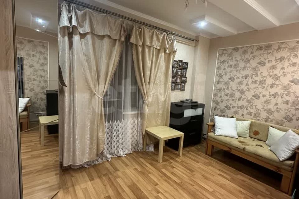 Продаётся 1-комнатная квартира, 38 м²