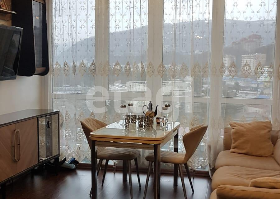 Продаётся 3-комнатная квартира, 65.2 м²