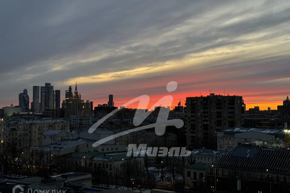 Продаётся 1-комнатная квартира, 49 м²