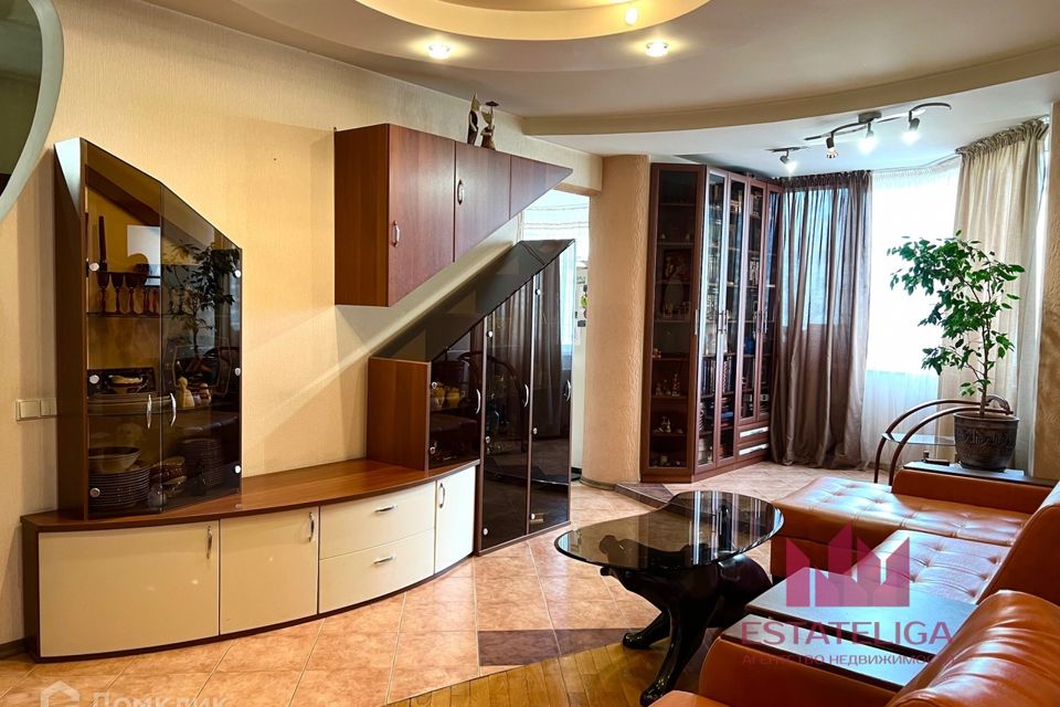 Продаётся 3-комнатная квартира, 82 м²