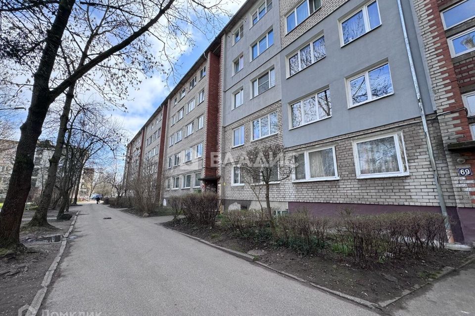 Продаётся комната в 2-комн. квартире, 20 м²