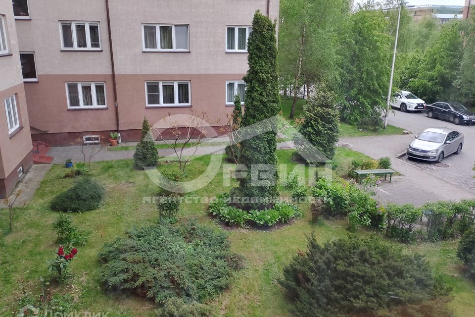 Сдаётся 1-комнатная квартира, 42 м²