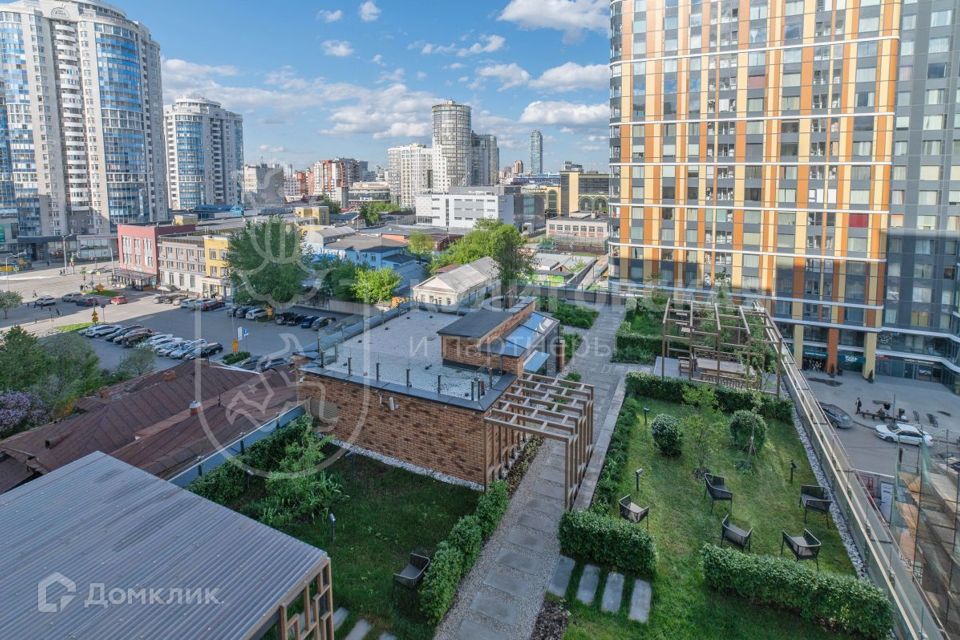 Продаётся 2-комнатная квартира, 69 м²