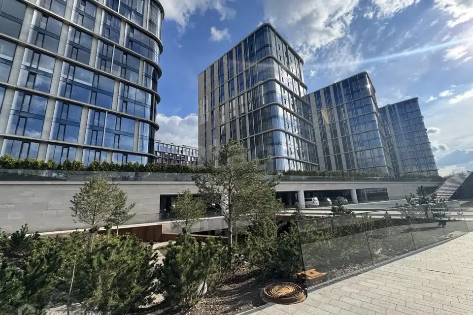 Продаётся 3-комнатная квартира, 102 м²