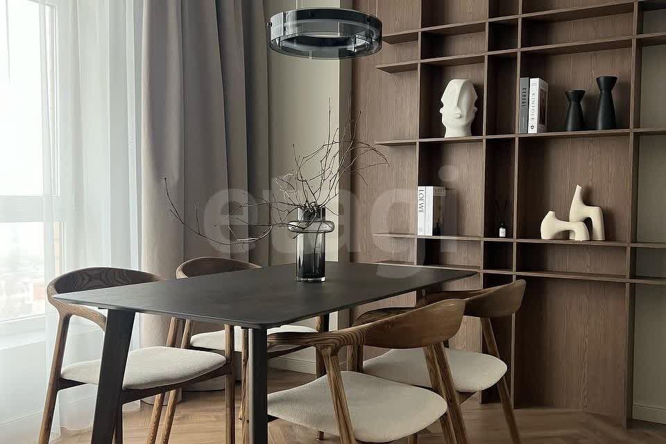 Продаётся 2-комнатная квартира, 77 м²