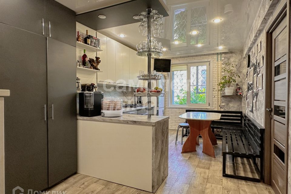 Продаётся 3-комнатная квартира, 69.3 м²