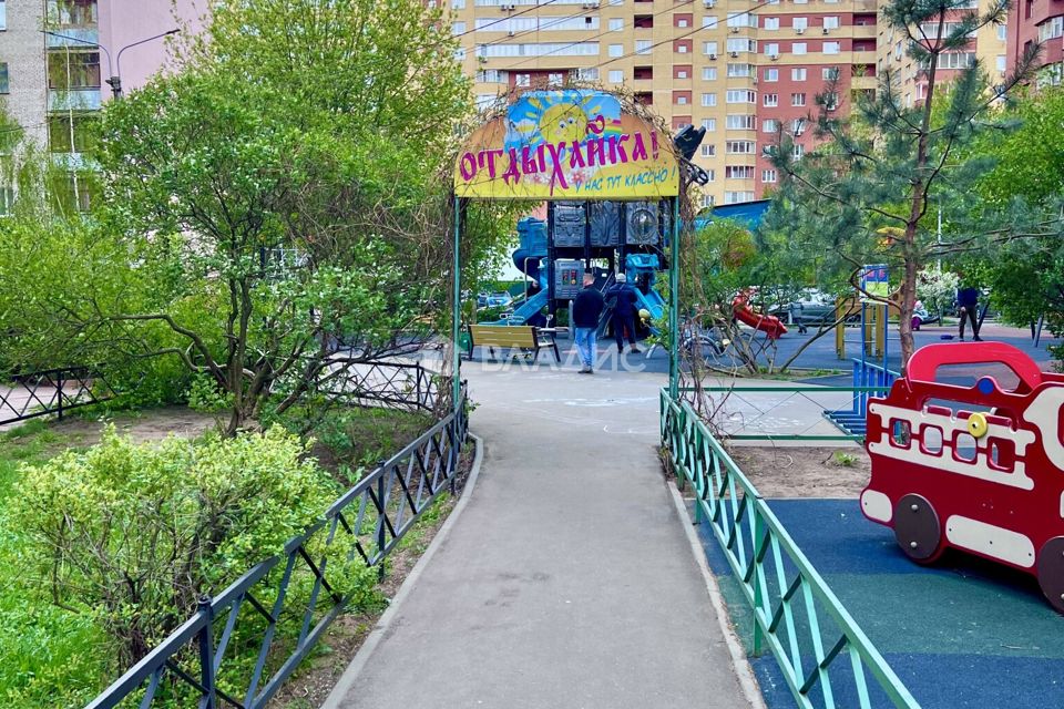 Продаётся 1-комнатная квартира, 46.7 м²