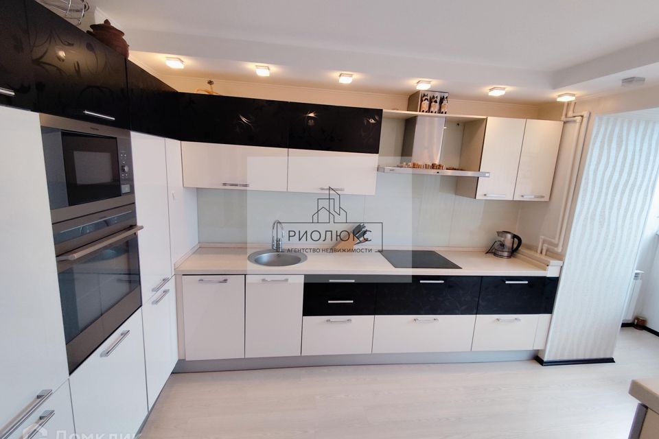 Продаётся 3-комнатная квартира, 98.1 м²