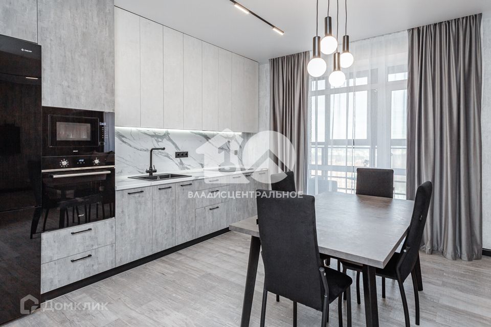 Продаётся 3-комнатная квартира, 92.3 м²