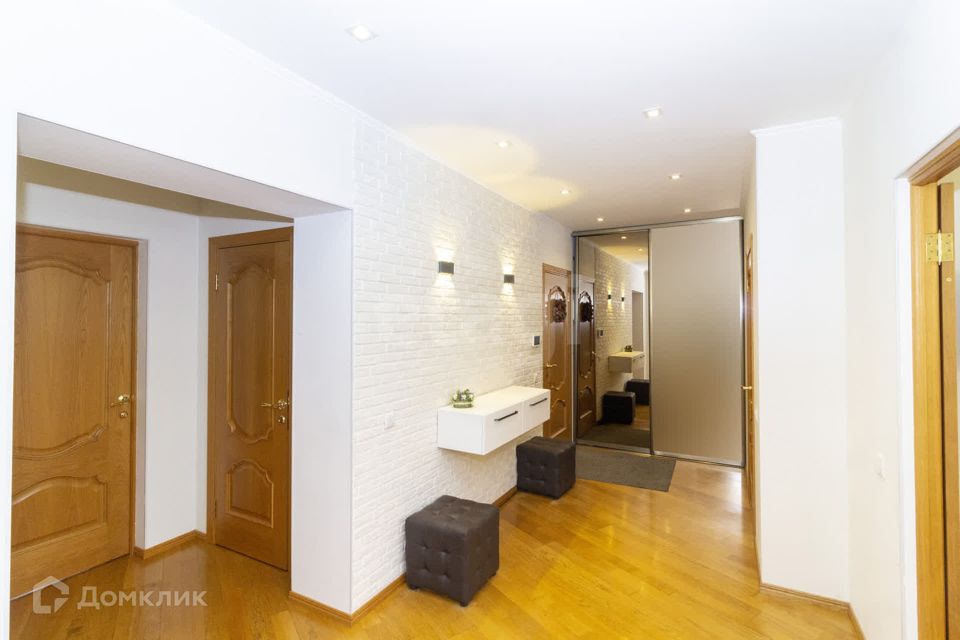 Продаётся 3-комнатная квартира, 115.6 м²