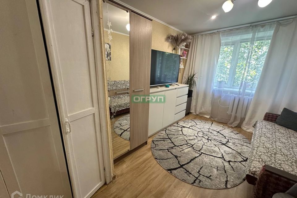 Продаётся комната в 5-комн. квартире, 11.8 м²