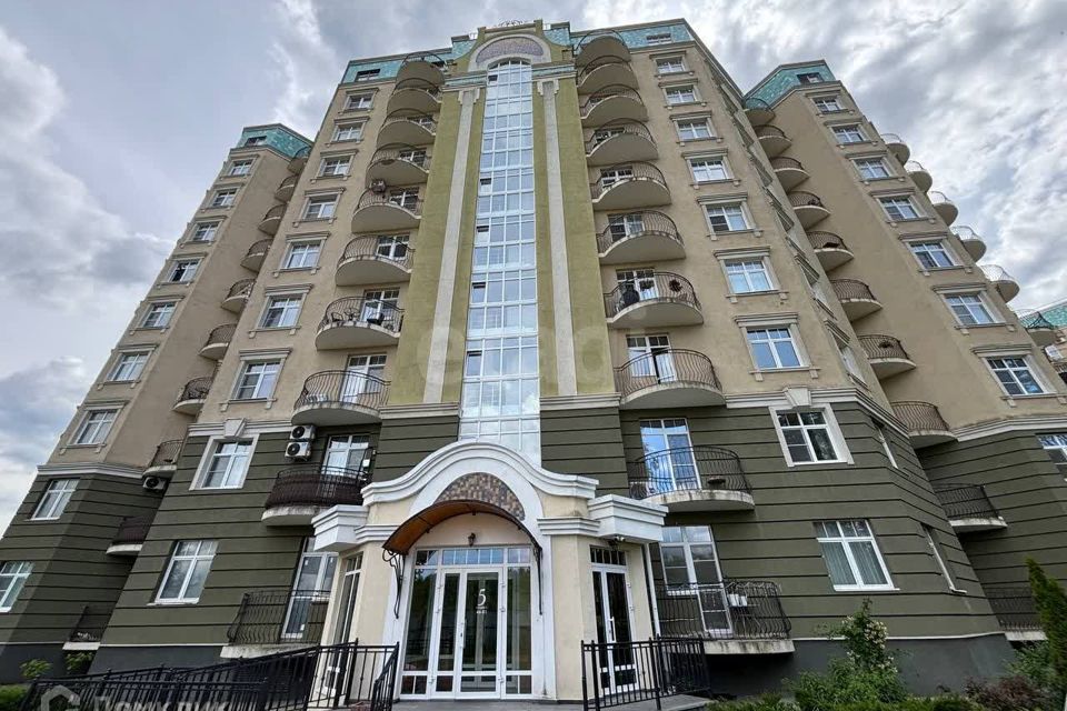 Продаётся 2-комнатная квартира, 65 м²