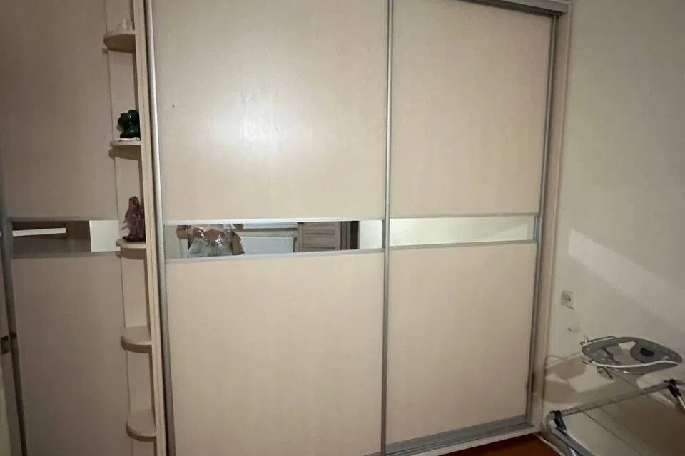 Продаётся 3-комнатная квартира, 51.5 м²