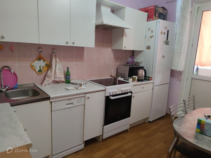Сдаётся 3-комнатная квартира, 95 м²