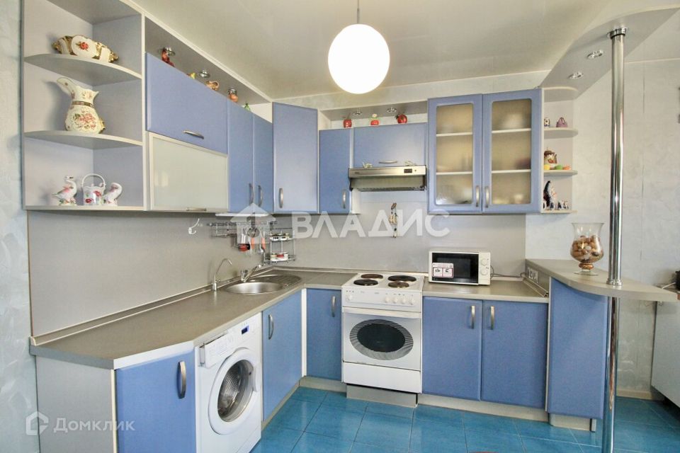 Продаётся 2-комнатная квартира, 69.6 м²