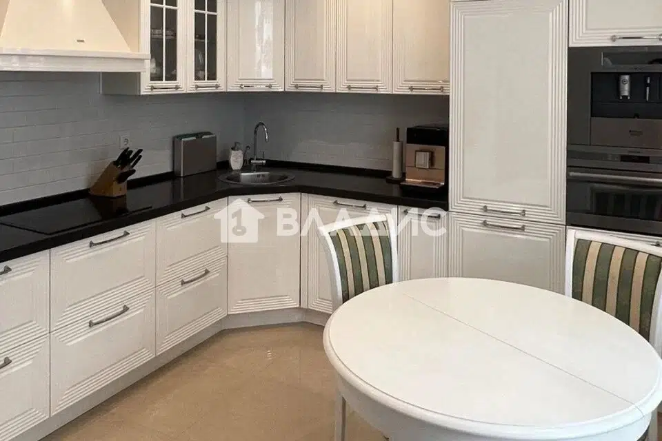 Продаётся 2-комнатная квартира, 65.8 м²