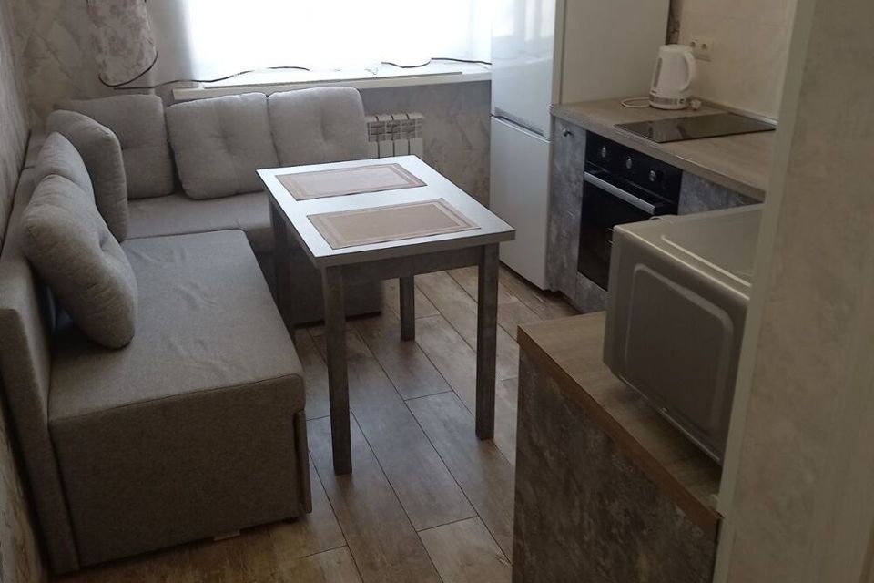 Сдаётся 2-комнатная квартира, 58 м²