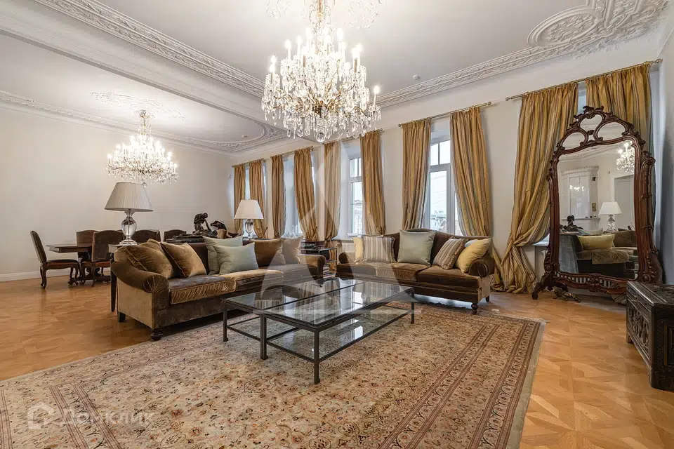 Продаётся 5-комнатная квартира, 222.7 м²