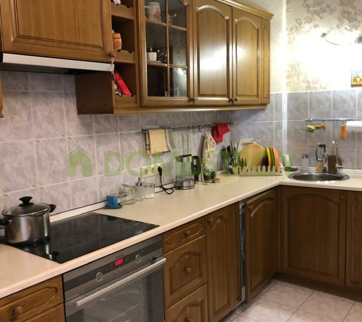 Продаётся 3-комнатная квартира, 115 м²