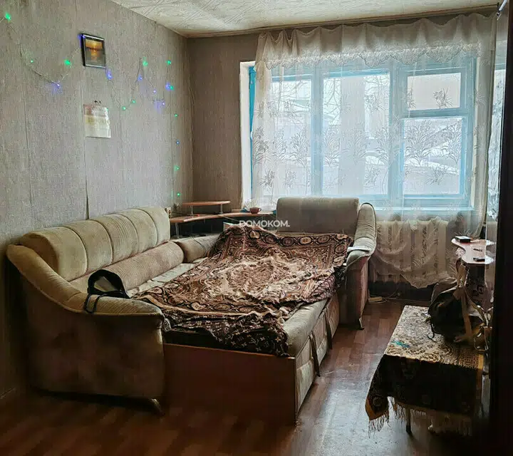Продаётся 2 комнаты в 2-комн. квартире, 15.2 м²