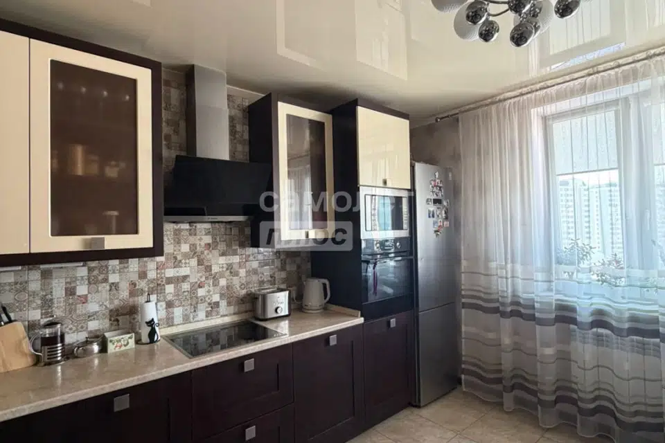 Продаётся 3-комнатная квартира, 76.4 м²