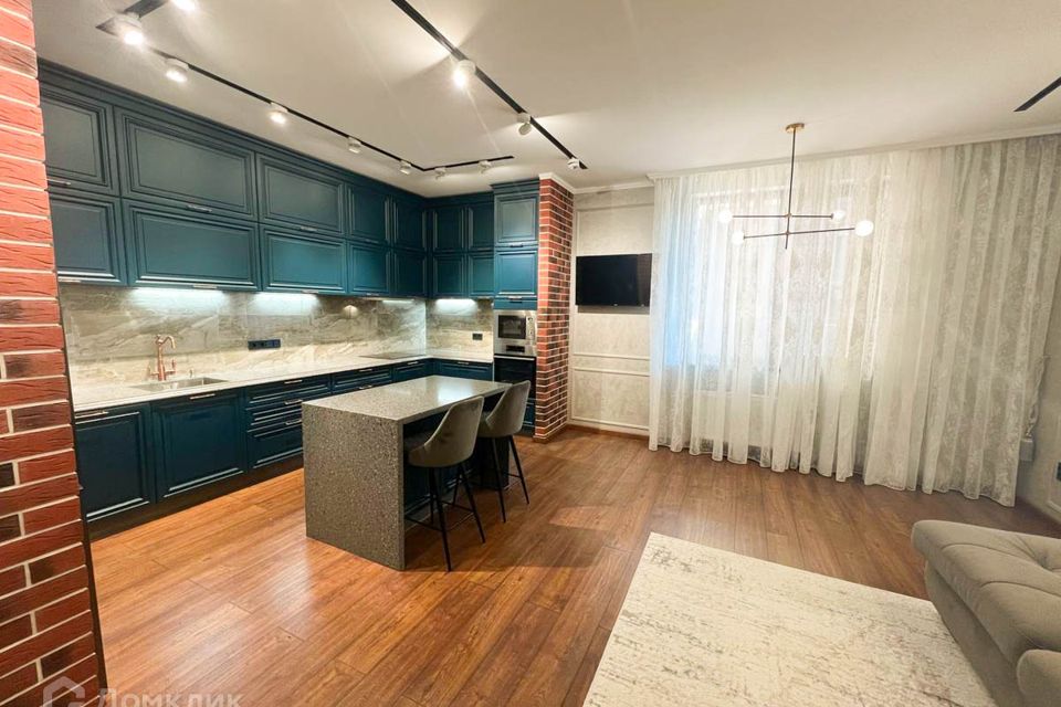 Продаётся 2-комнатная квартира, 92.4 м²