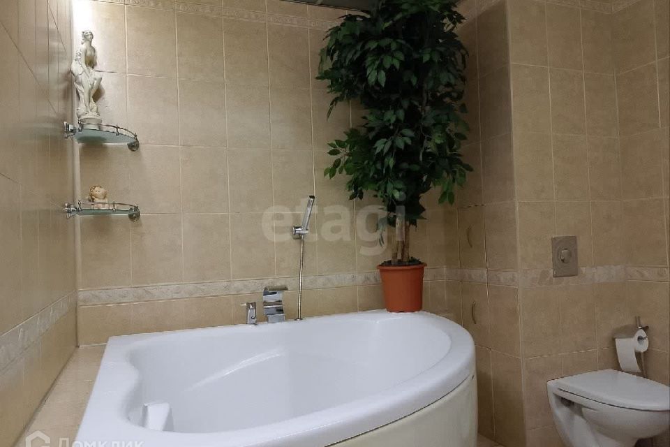 Продаётся 3-комнатная квартира, 77.5 м²