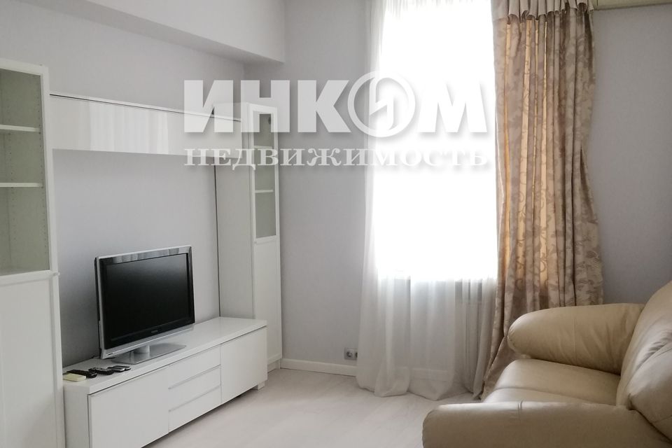 Сдаётся 1-комнатная квартира, 65 м²