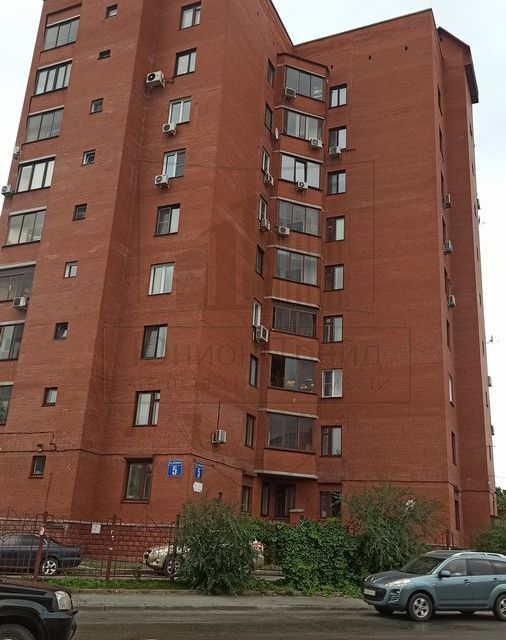 Продаётся 4-комнатная квартира, 107 м²