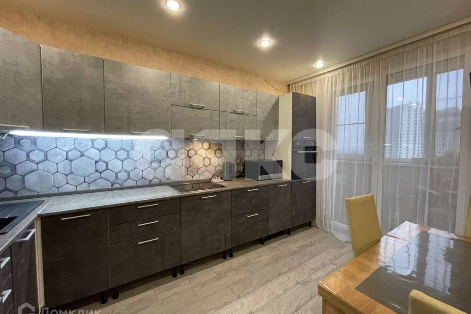 Продаётся 2-комнатная квартира, 60.4 м²