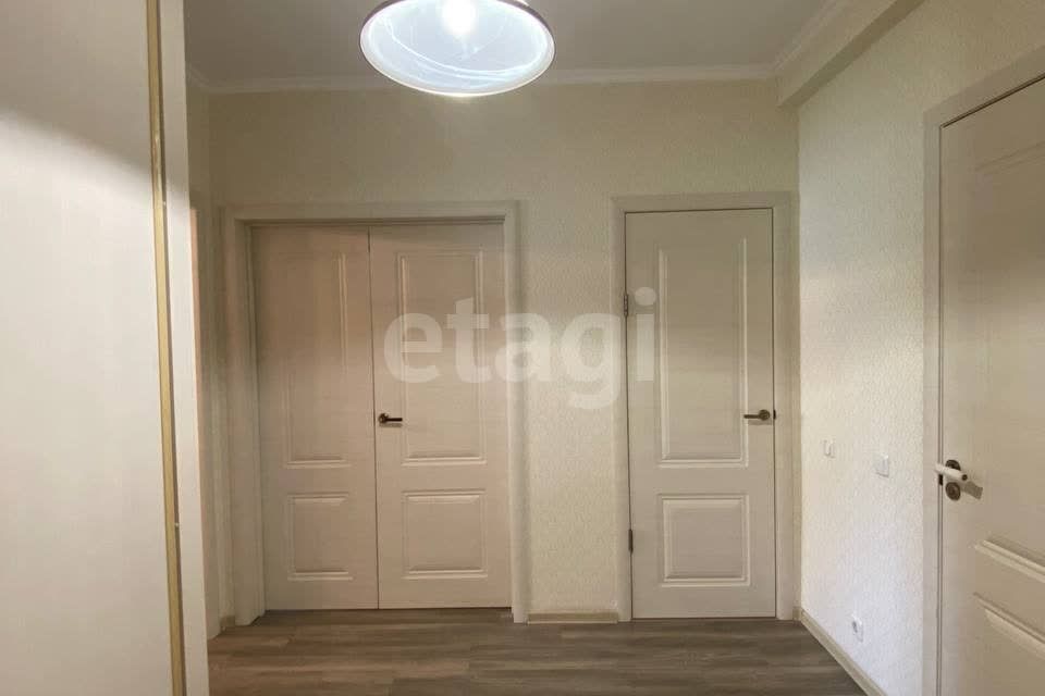 Продаётся 1-комнатная квартира, 53.7 м²