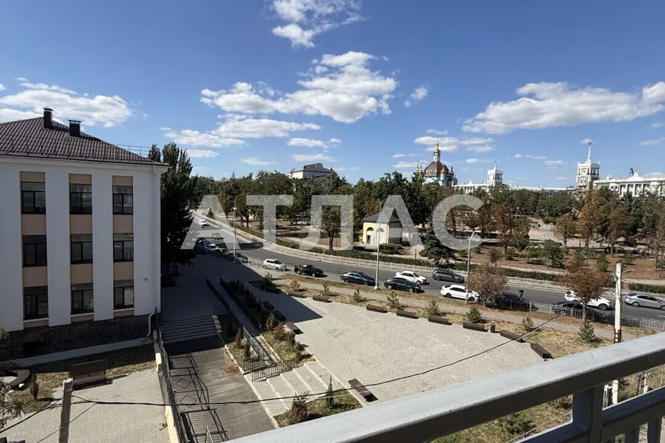 Продаётся 4-комнатная квартира, 85.2 м²