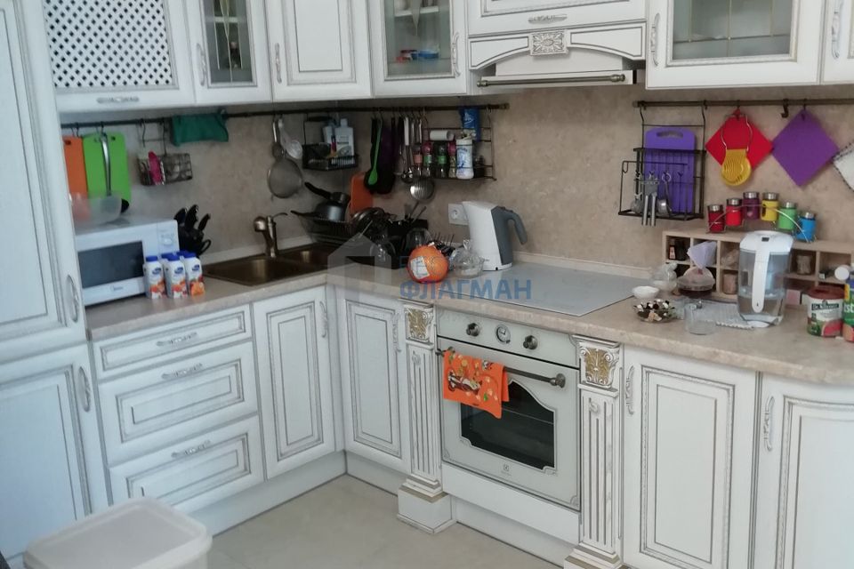 Продаётся 3-комнатная квартира, 60.4 м²