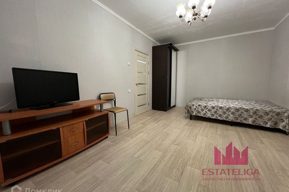 Сдаётся 1-комнатная квартира, 42 м²