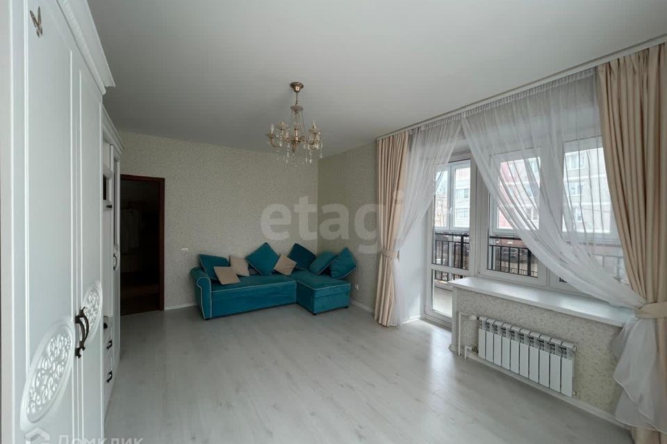 Сдаётся 1-комнатная квартира, 55 м²