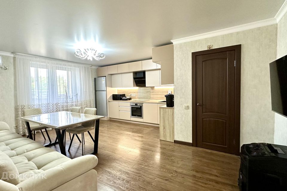 Продаётся 3-комнатная квартира, 87 м²