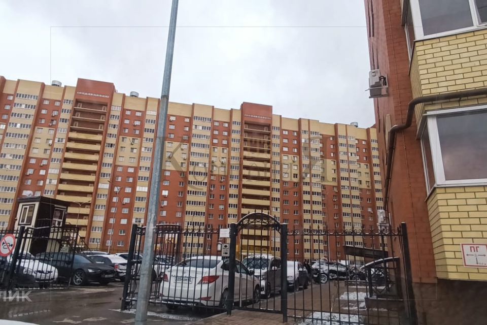 Продаётся 2-комнатная квартира, 70.4 м²