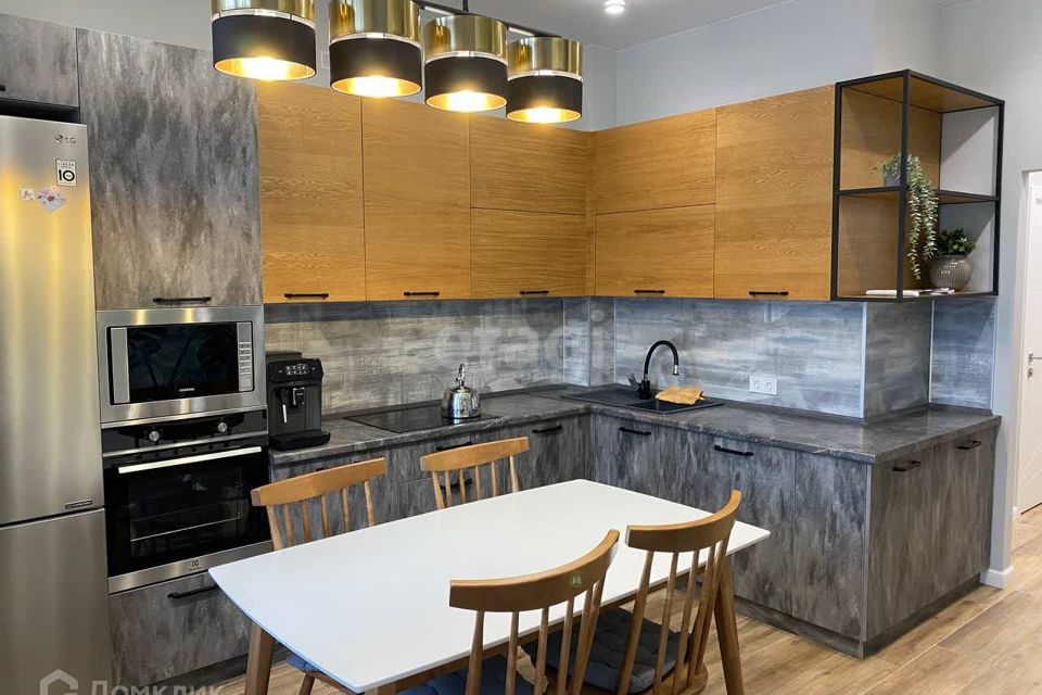Продаётся 2-комнатная квартира, 56.3 м²