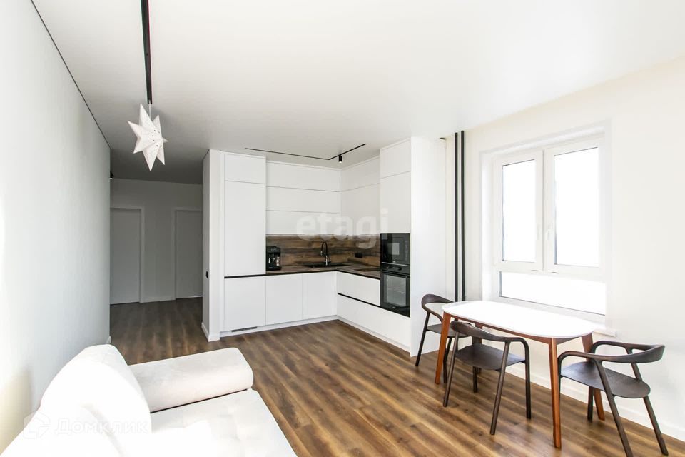 Продаётся 2-комнатная квартира, 69.2 м²