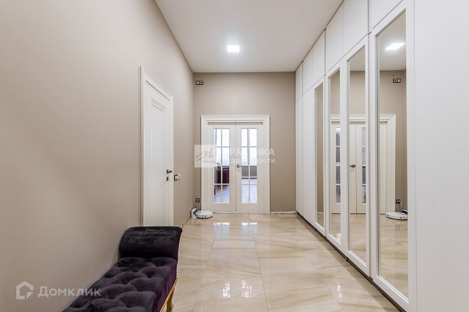 Продаётся 3-комнатная квартира, 107 м²