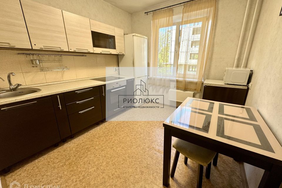 Сдаётся 2-комнатная квартира, 57.1 м²
