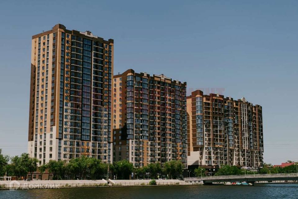 Жк в астрахани приволжский затон. Город астрахань жк каспия. Сердце каспия квартира. Астрахань набережная приволжского затона 20. Набережная приволжского затона 20.