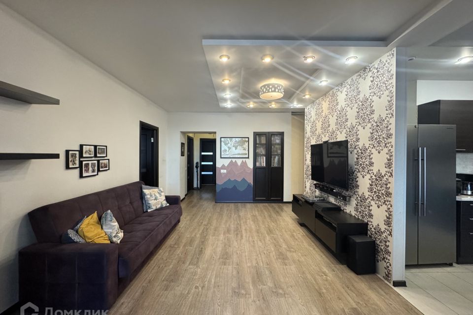 Продаётся 3-комнатная квартира, 98.3 м²