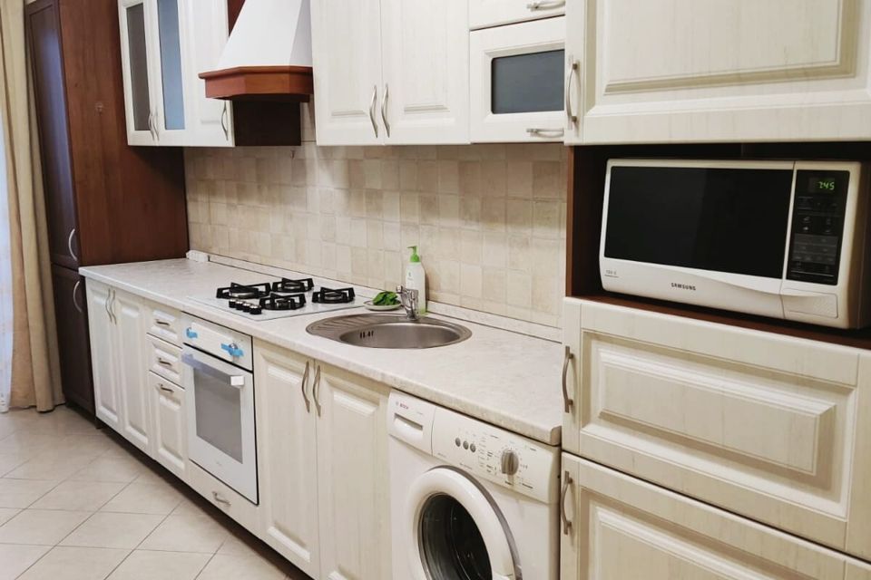 Сдаётся 2-комнатная квартира, 62 м²