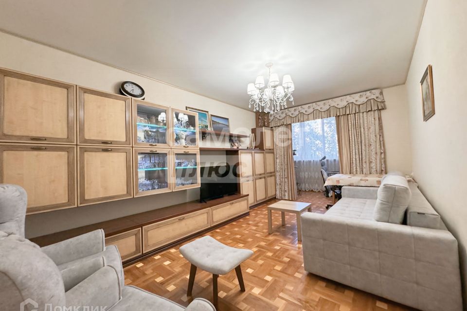 Продаётся 4-комнатная квартира, 96.6 м²