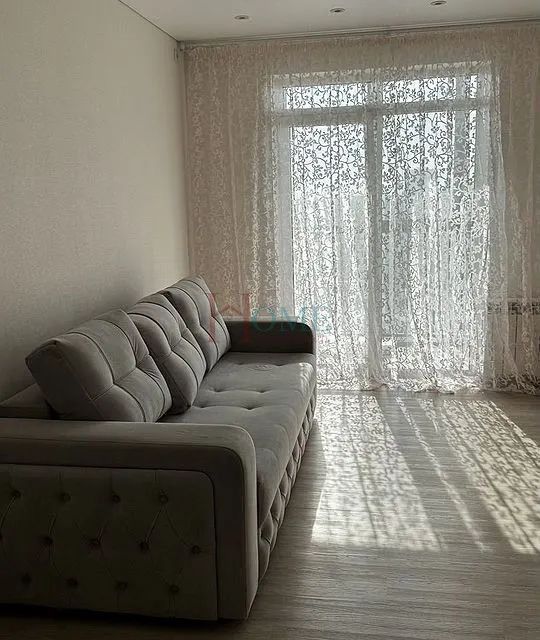 Сдаётся 2-комнатная квартира, 65 м²