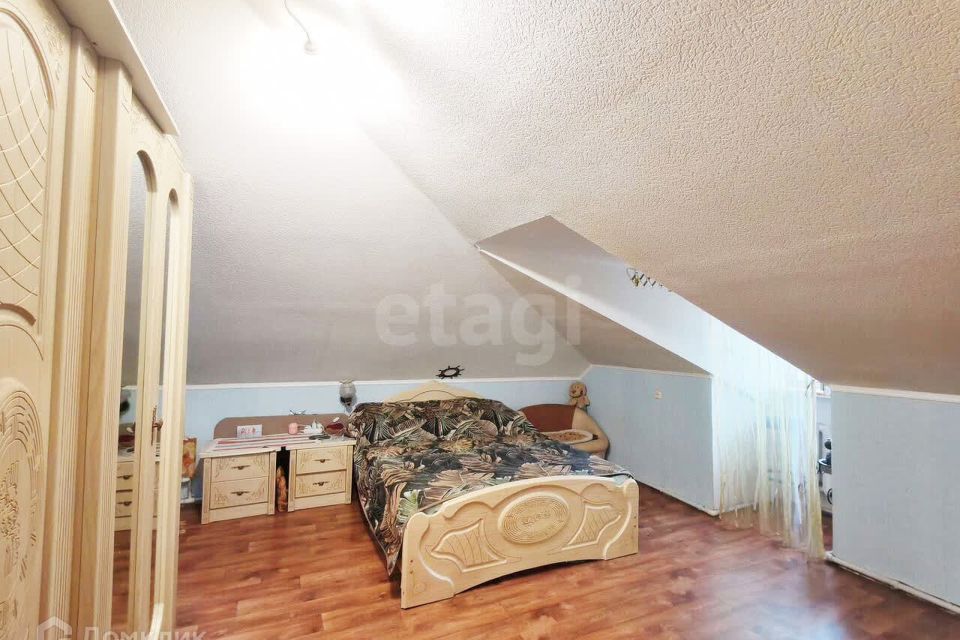 Продаётся 3-комнатная квартира, 114 м²