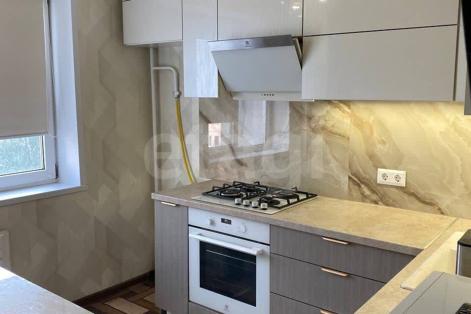 Продаётся 3-комнатная квартира, 62.2 м²