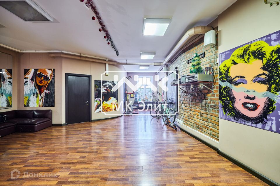 Продаётся 6-комнатная квартира, 261.3 м²